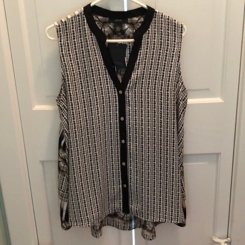 Sleeveless top